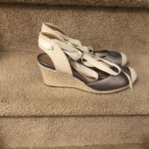 Vionic Pewter Espadrille wedges
